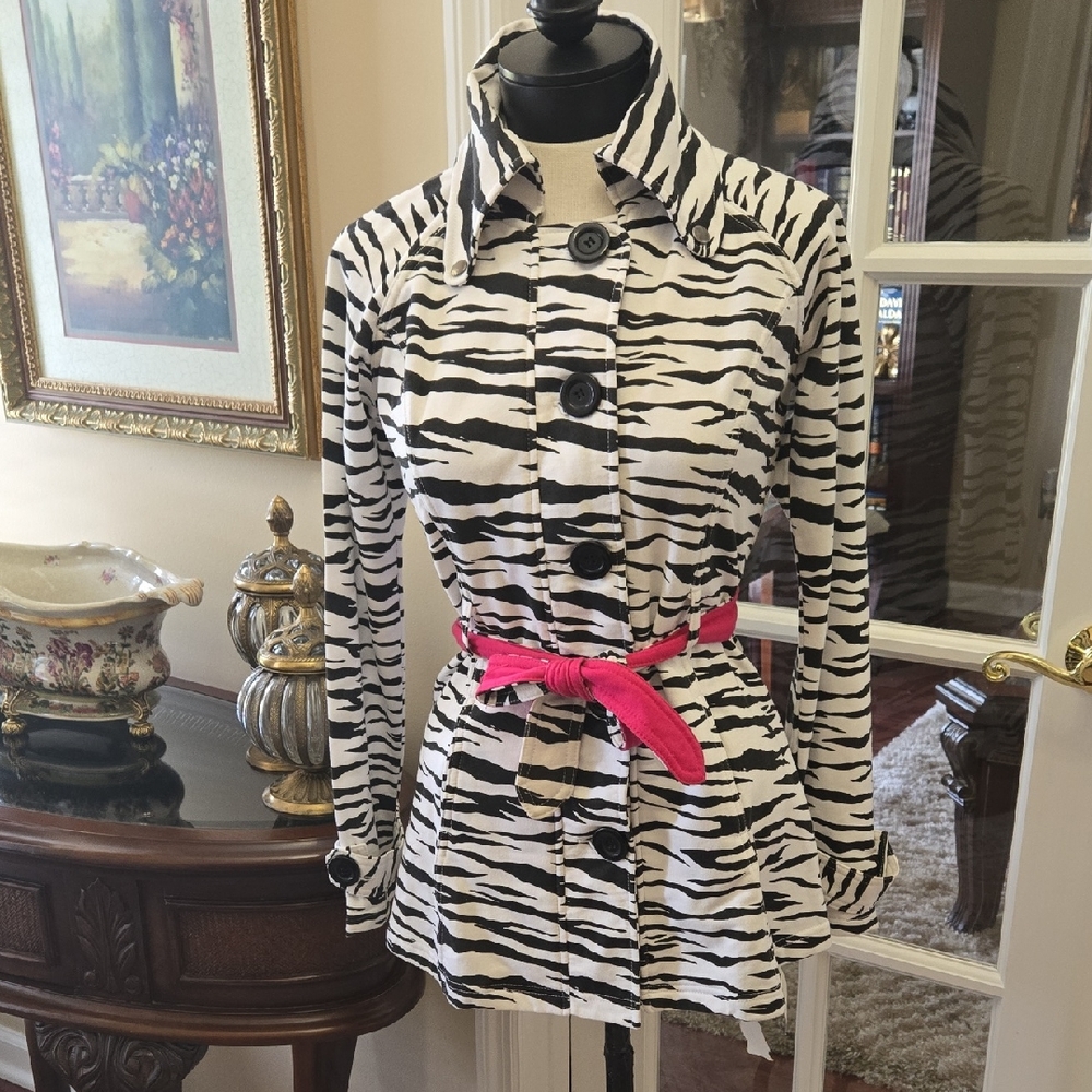 L A KITTY Zebra Print Fitted Jacket Pink Reversible Belt Black Buttons Small NEW